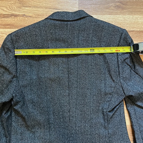 ETRO MILANO men suit jacket. British double vent & magenta collar. Made in Italy - Picture 9 of 12